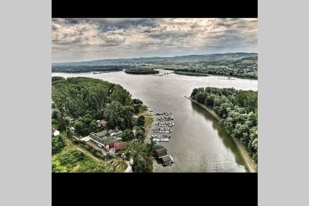 Danube Fairy Villa Futog Eksteriør billede